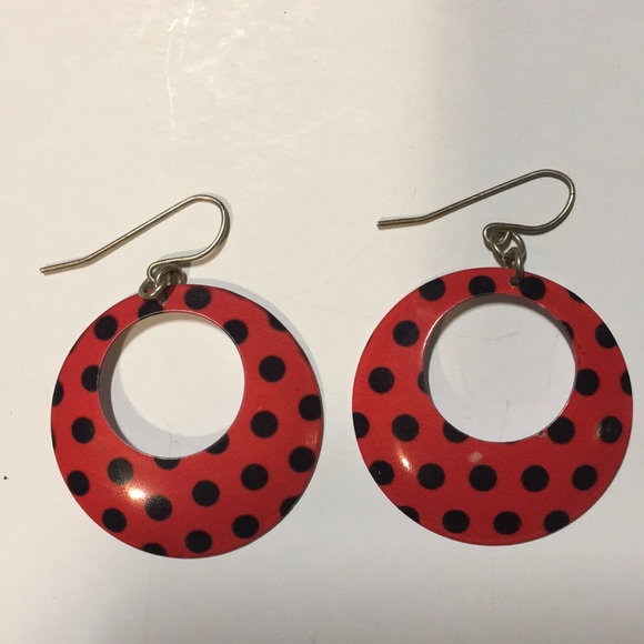 Set of three pairs of chic patterned earrings - Picture 4 of 5